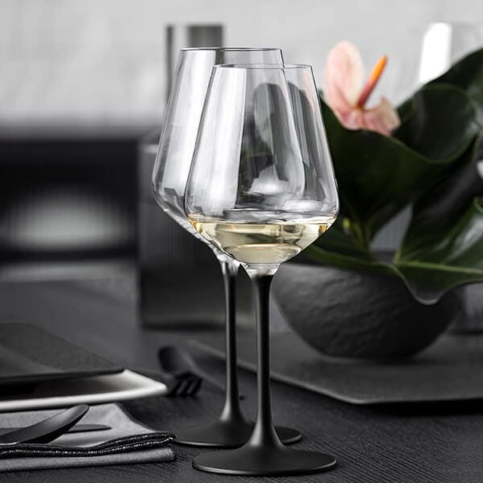 image 1 of Villeroy & Boch Manufacture Rock Noire Set of 4 Red Wine Goblets