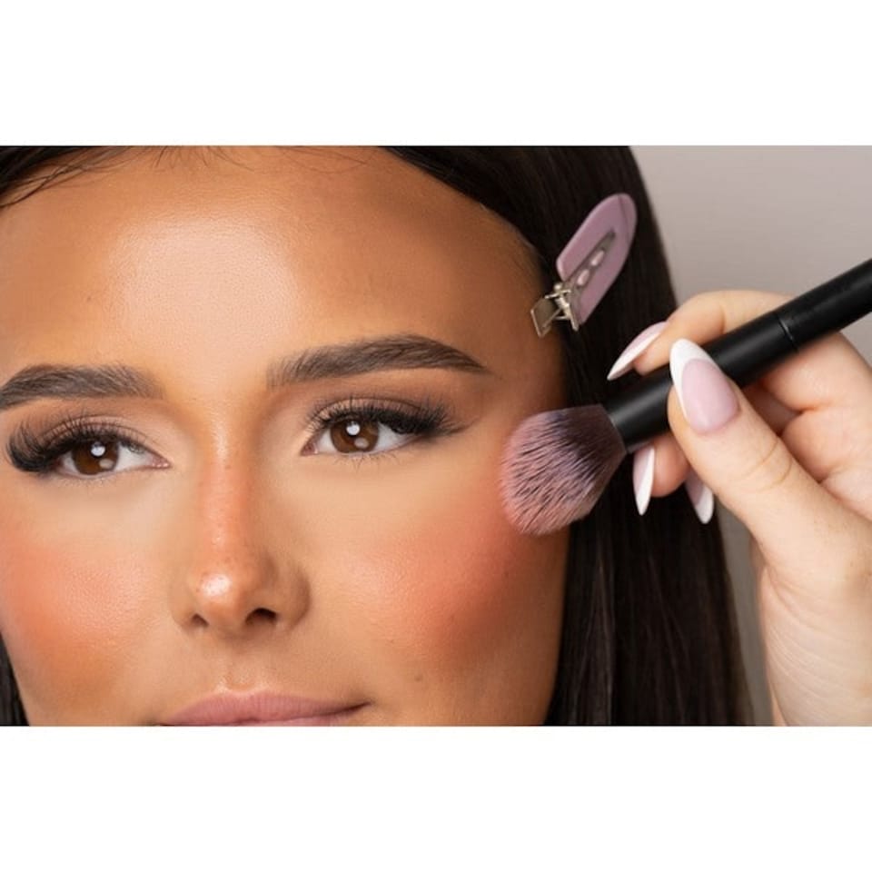 image 1 of Brushworks No. 13 Highlight Brush
