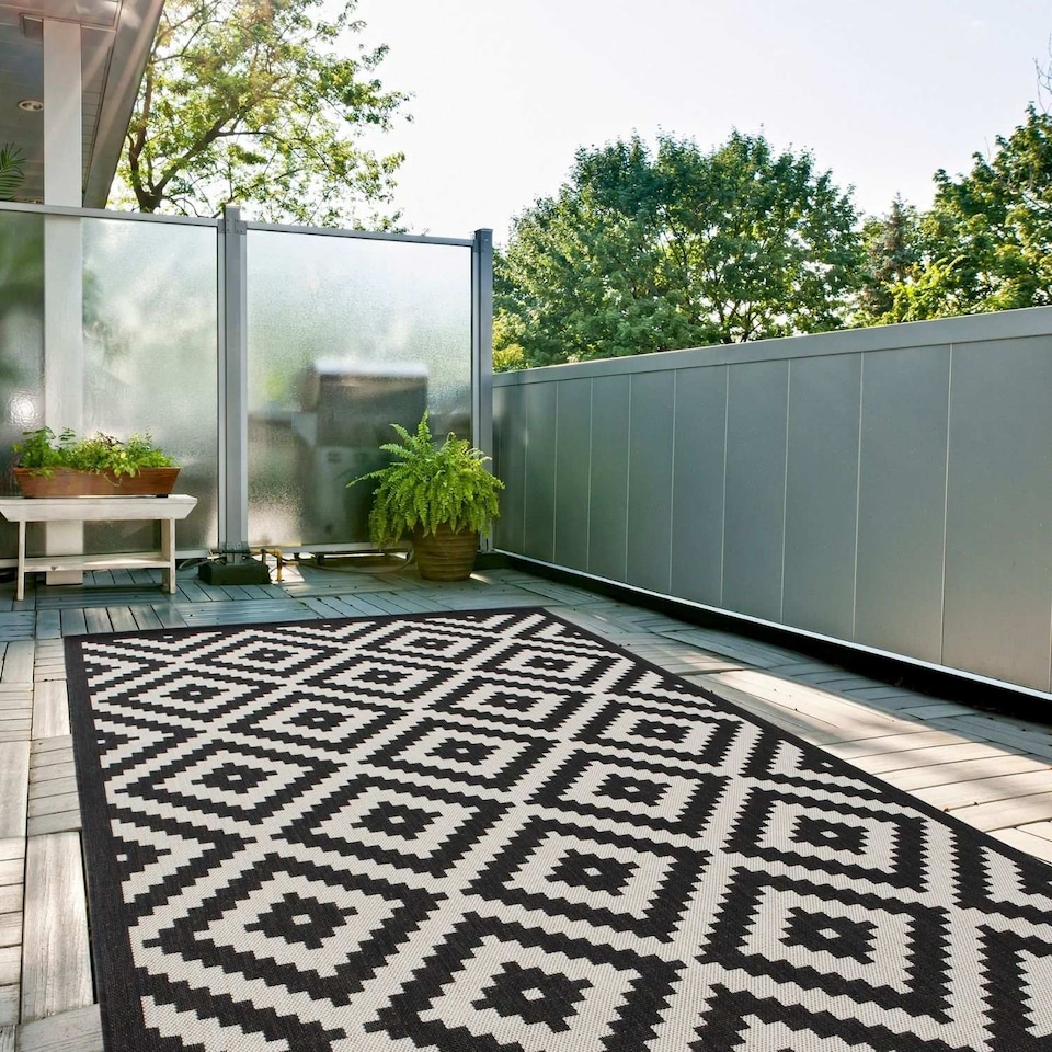 image 1 of The Rugs Outdoor Indoor Diamond Garden Patio Rug Weather Resistant Jet Washable | 100