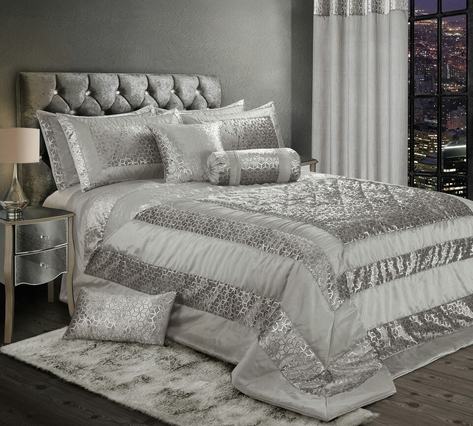 Intimates Vera Foil Printed Quilted Bedspread | Silver | Silver | Super King
