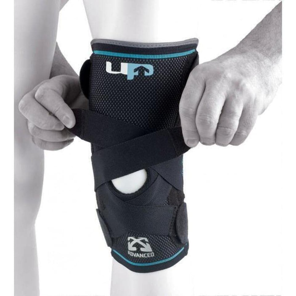 image 1 of Ultimate Performance Advanced Ultimate Compression Knee Support, Medium, Black