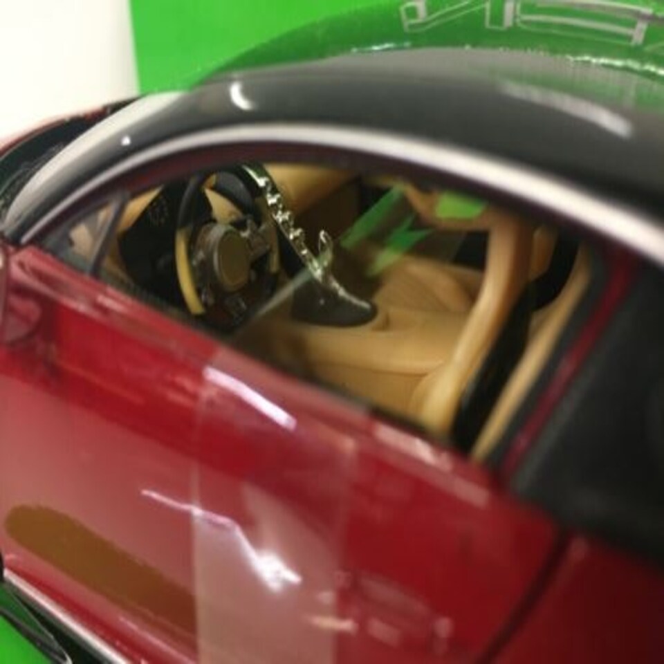 image 1 of Bugatti Chiron Red 2016 Welly 24077 Scale 1:24-27