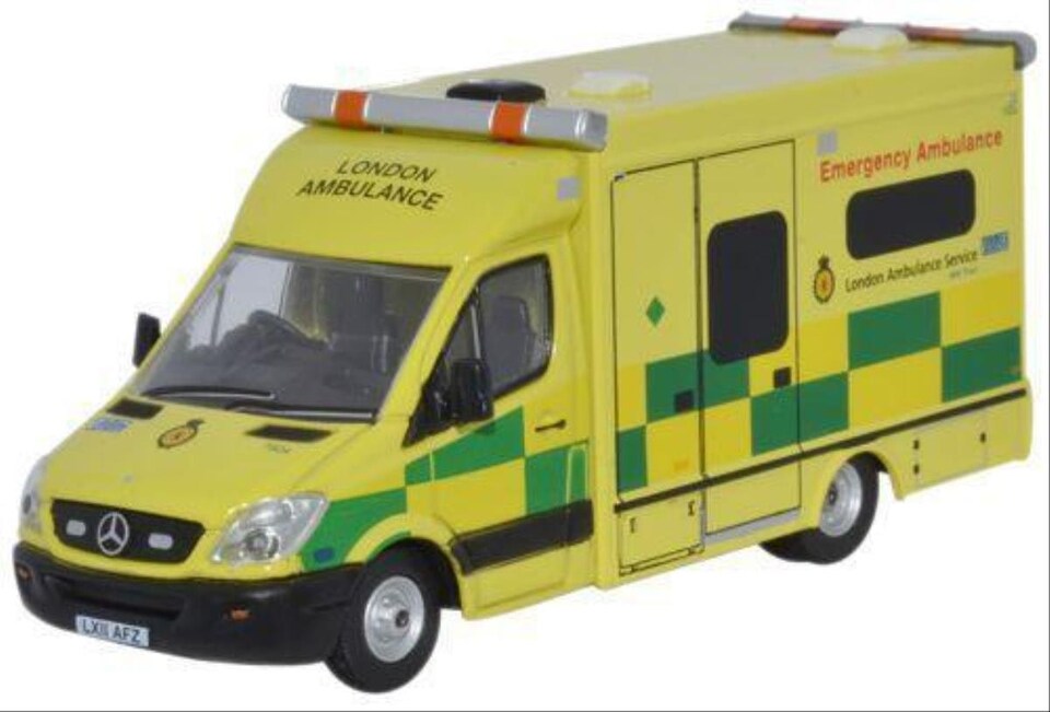 image 1 of Oxford Diecast Mercedes Ambulance London