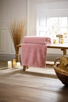 Hemsworth Chevron Textured Throw, 130×170cm – Super Soft Sofa & Bed Layer | Pink | Blush