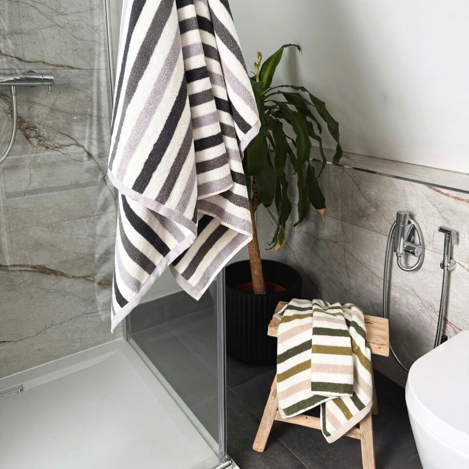image 1 of Cali Striped Bath Towel 70 x 140cm 100% Cotton - Grey