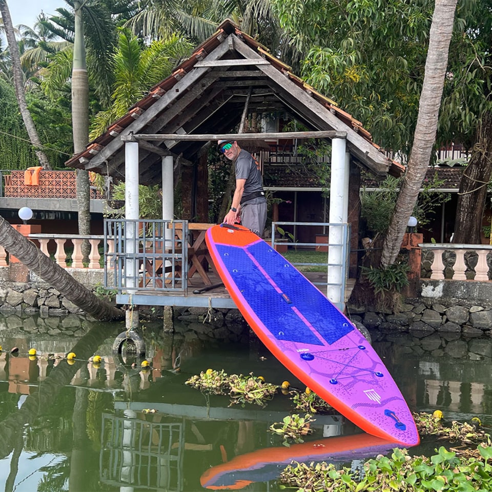 image 1 of Shark SUPs Roam 11'6 x 32 x 5 Paddleboard