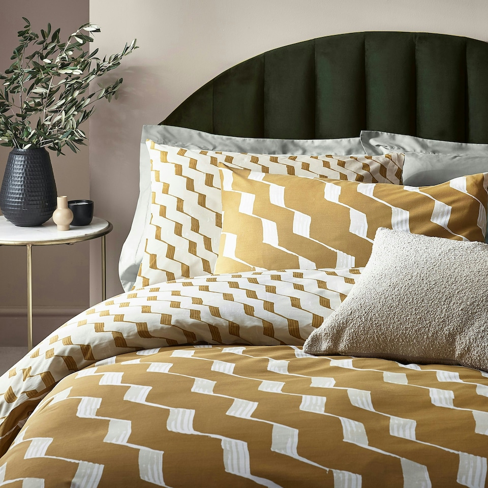image 1 of Hoem Zabine Abstract Reversible King Duvet Cover Set