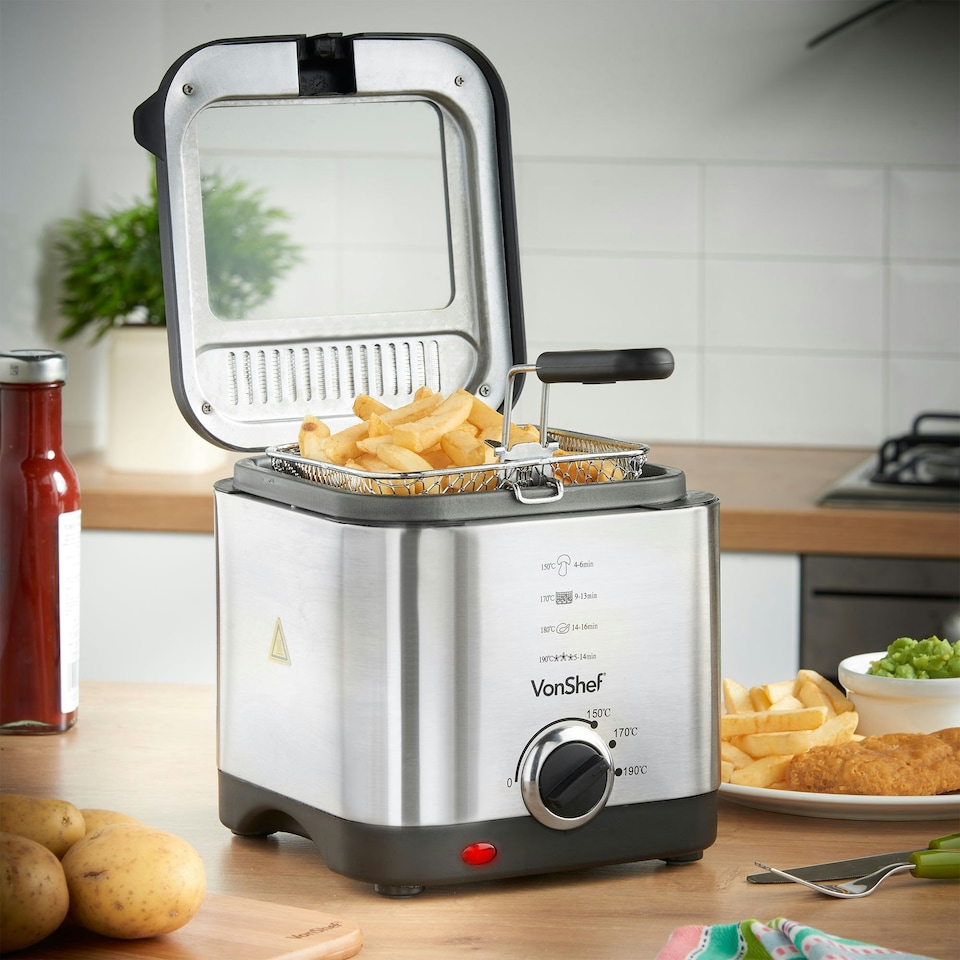 image 1 of VonShef Deep Fat Fryer 1.5 Litre with Removable Basket