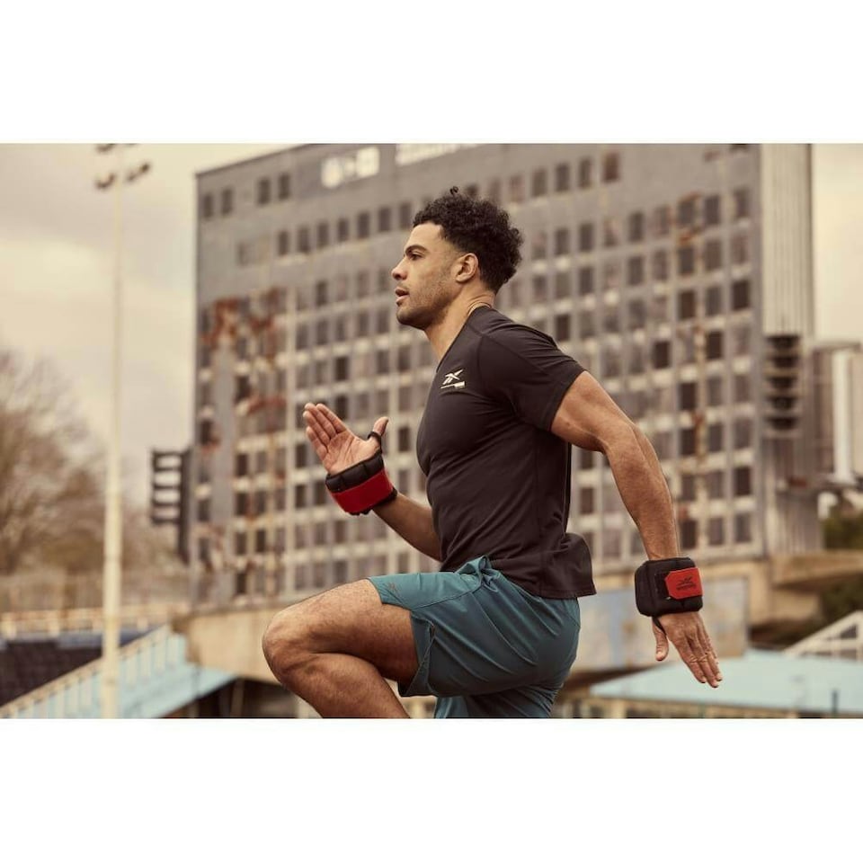 image 1 of Reebok Flexlock Wrist Weights 0.5kg Black