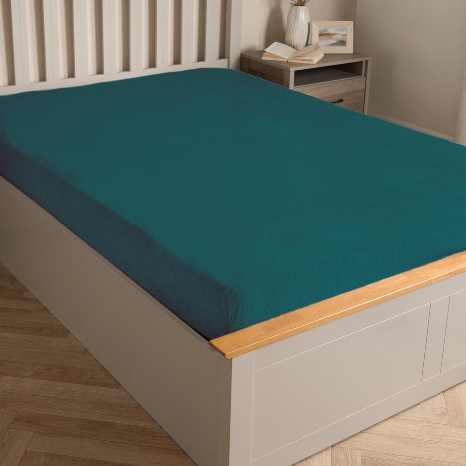 image 1 of OHS Teddy Fleece Thermal Fitted Bed Sheet | Green | Teal | Single