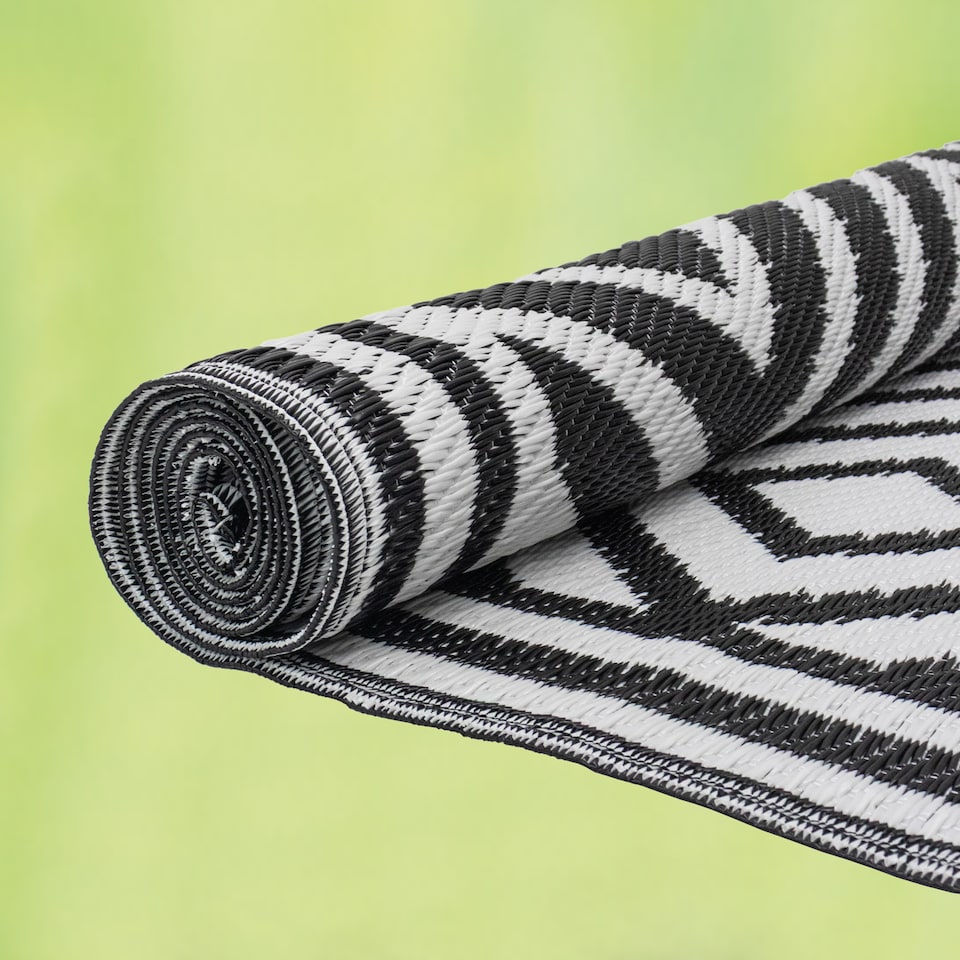 image 1 of JVL Lightweight Reversible Outdoor Rug – Tile Pattern, Plastic Woven, 150 x 210 cm