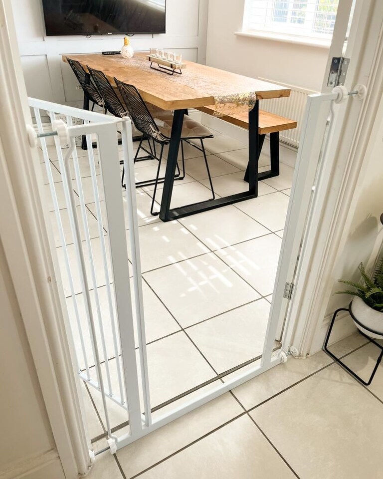 image 1 of Safetots Extra Tall Metal Safety Gate Pressure Fit, 75cm - 82.6cm, White, 104cm in Height, Extra Tall Baby Gate | White | 1