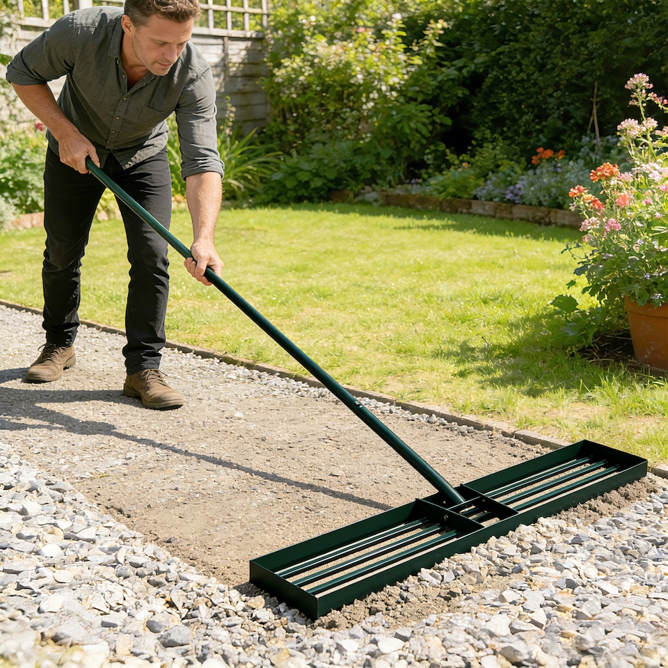 image 1 of Outsunny 113 x 26 cm Lawn Levelling Rake with 169 cm Handle | Green | Green | 113L x 26W x 177H cm