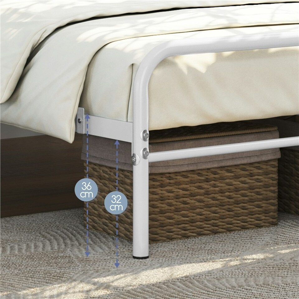 image 1 of Yaheetech Romantic 4ft6 Double Metal-Framed Bed with High Headboard White