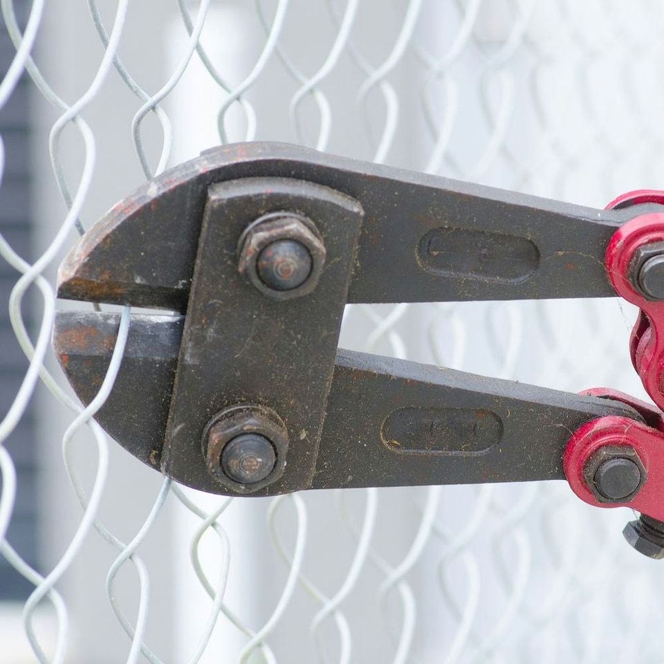 image 1 of Dekton 14" Bolt Cutters Heavy Duty Croppers Cable Wire Steel Chain Lock Padlock
