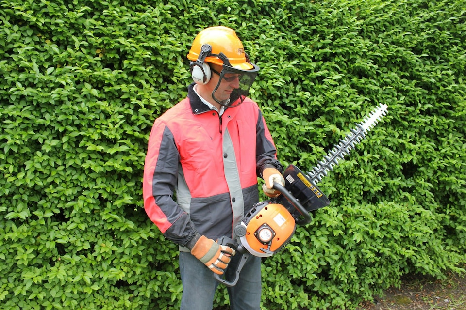 image 1 of Kiam Sherwood H600 Petrol Hedge Trimmer (21.7cc) 2 stroke