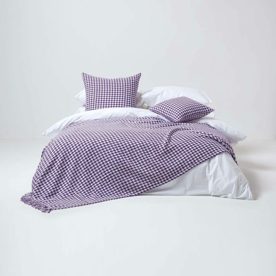 image 1 of Homescapes Houndstooth Cotton Cushion Cover Purple - 60 x 60 cm | Purple | Purple | 60 x 60 cm