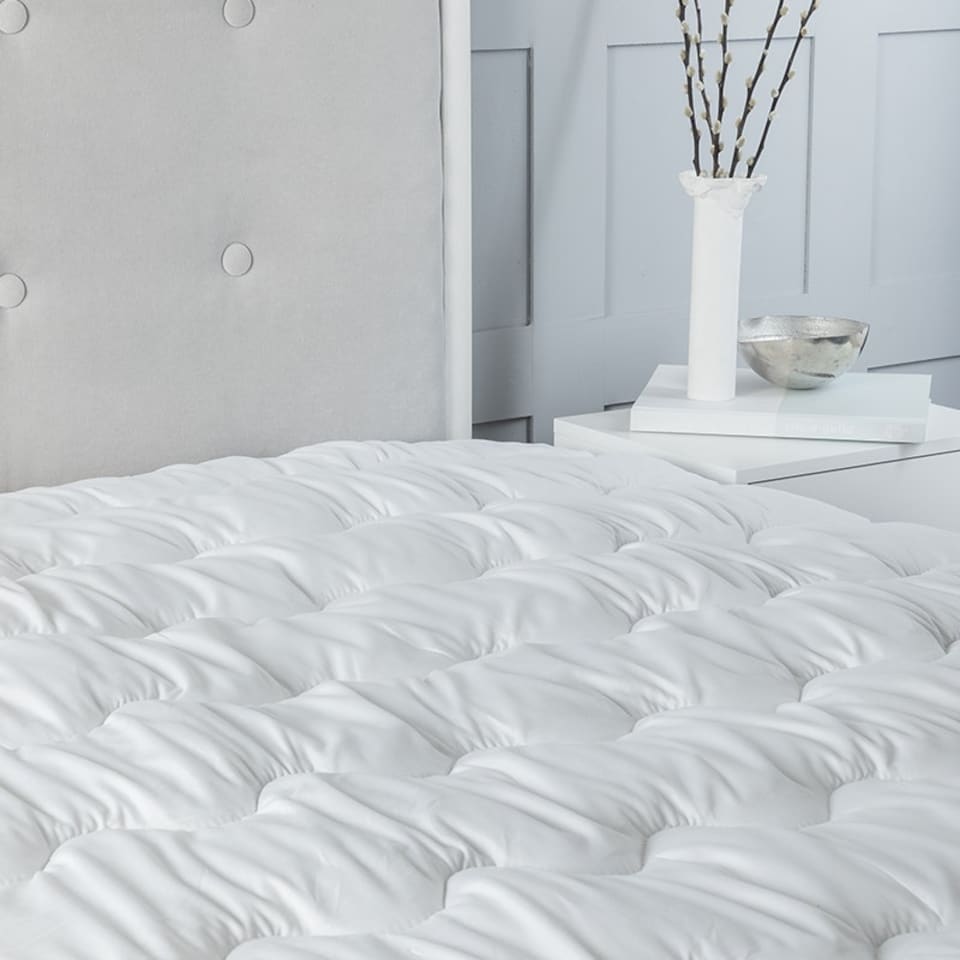 image 1 of Dual Layer 3cm Mattress Topper Air Flow Hypo Allergenic Soft Touch Bedding White | Small Double