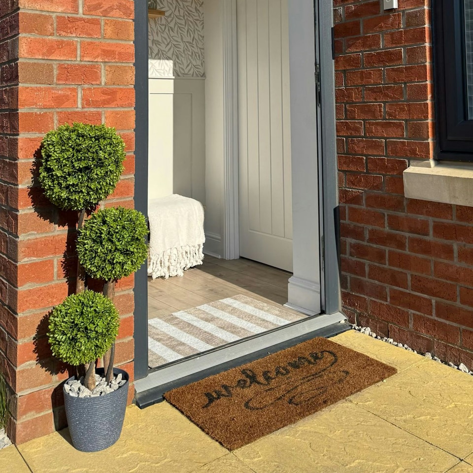 image 1 of HOMCOM Potted Artificial Plants Boxwood Ball Topiary Trees Indoor Outdoor, 90cm