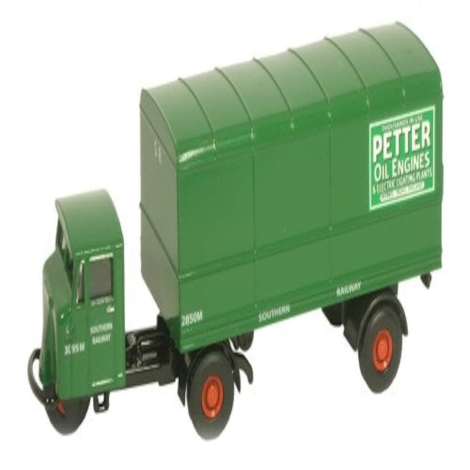 Oxford Diecast Mechanical Horse Box Van SR