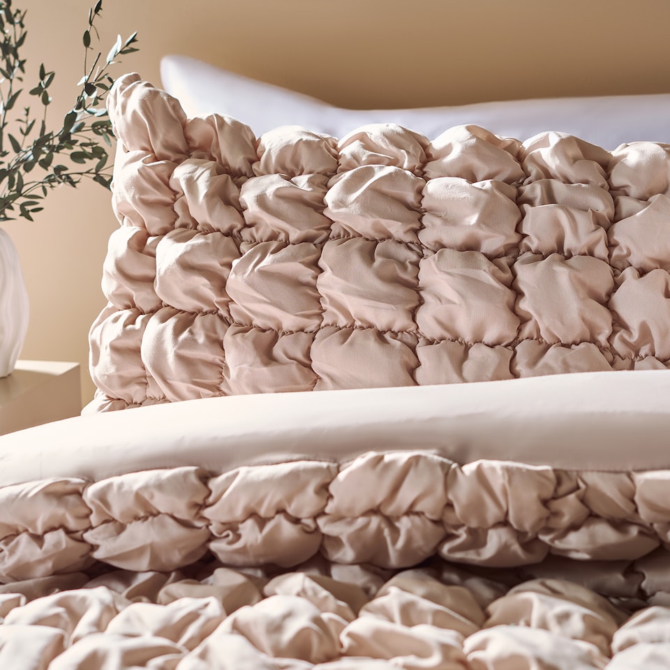 image 1 of OHS Filled Seersucker Duvet Cover with Pillowcase Bedding Set | Cream | Natural | Single