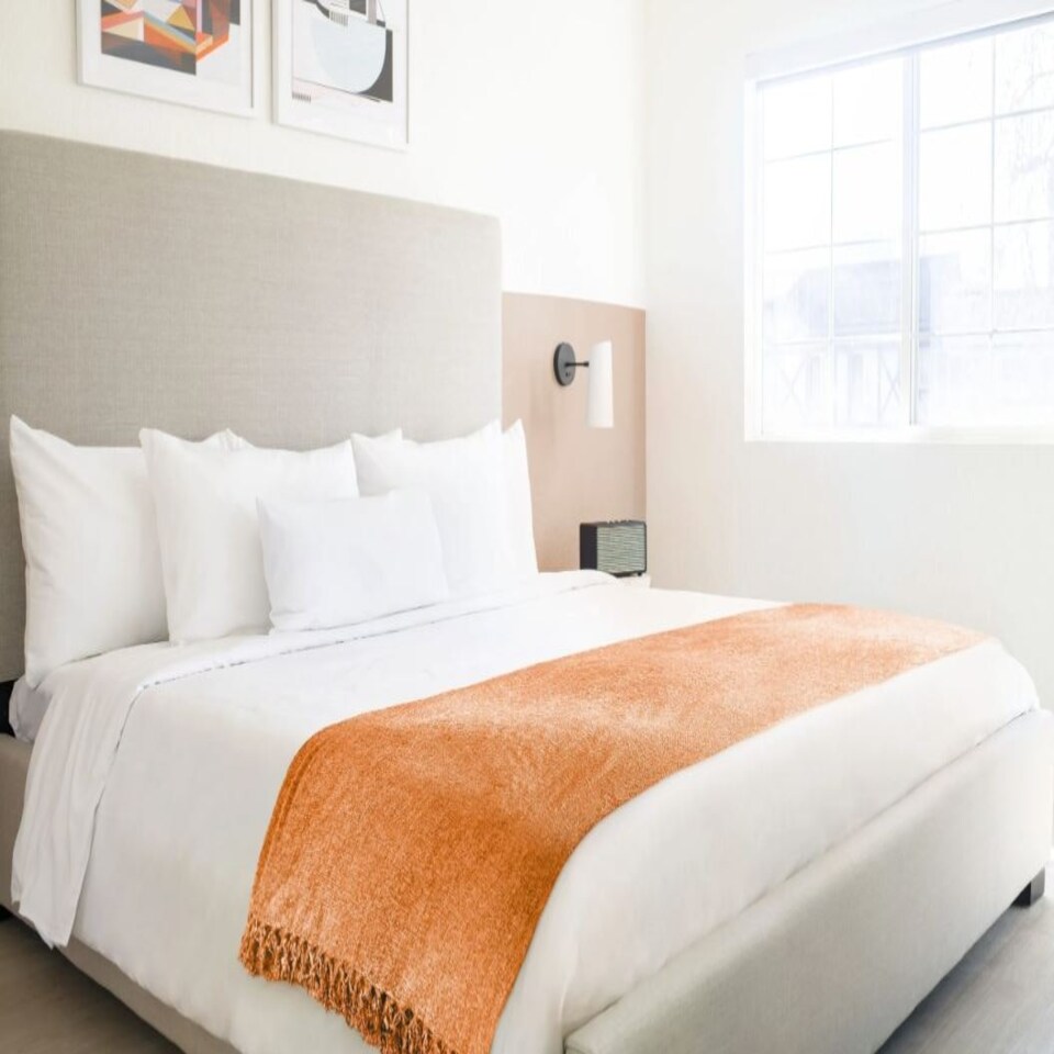 image 1 of Camilla Collection Chenille Throw in Burnt Orange (50" x 60") Orange | Orange
