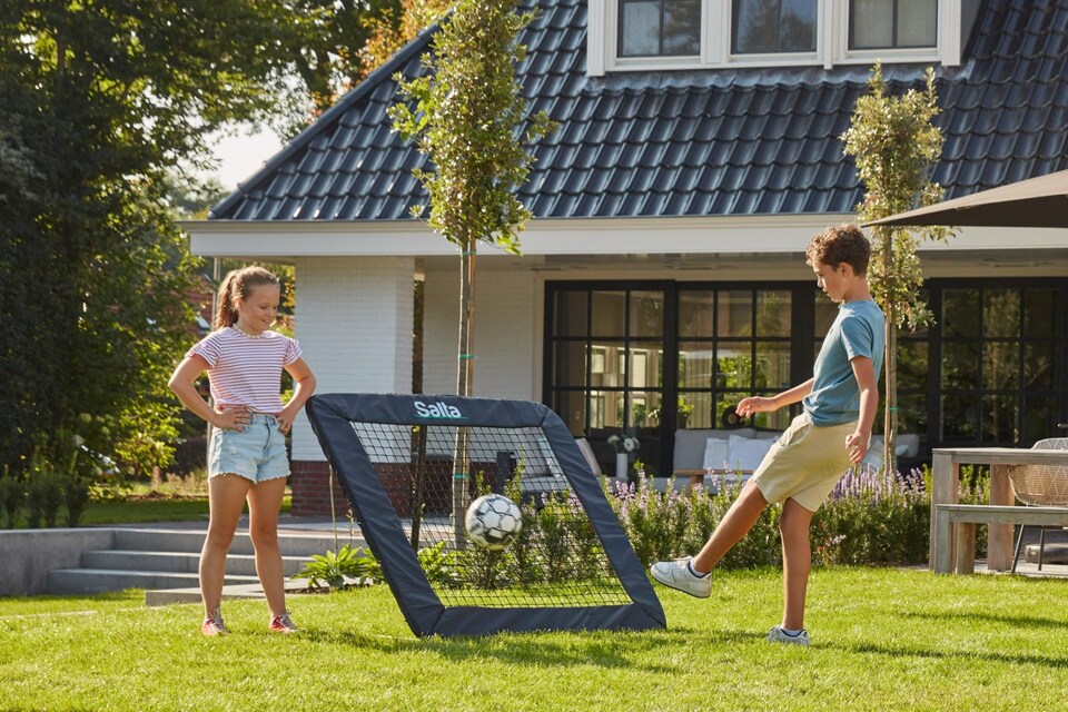 image 1 of Salta Motion Rebounder 124cm x 124cm