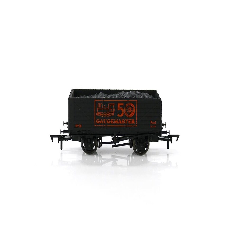 image 1 of GM Collection 7 Plank Wagon Gaugemaster 50th Anniversary Edition