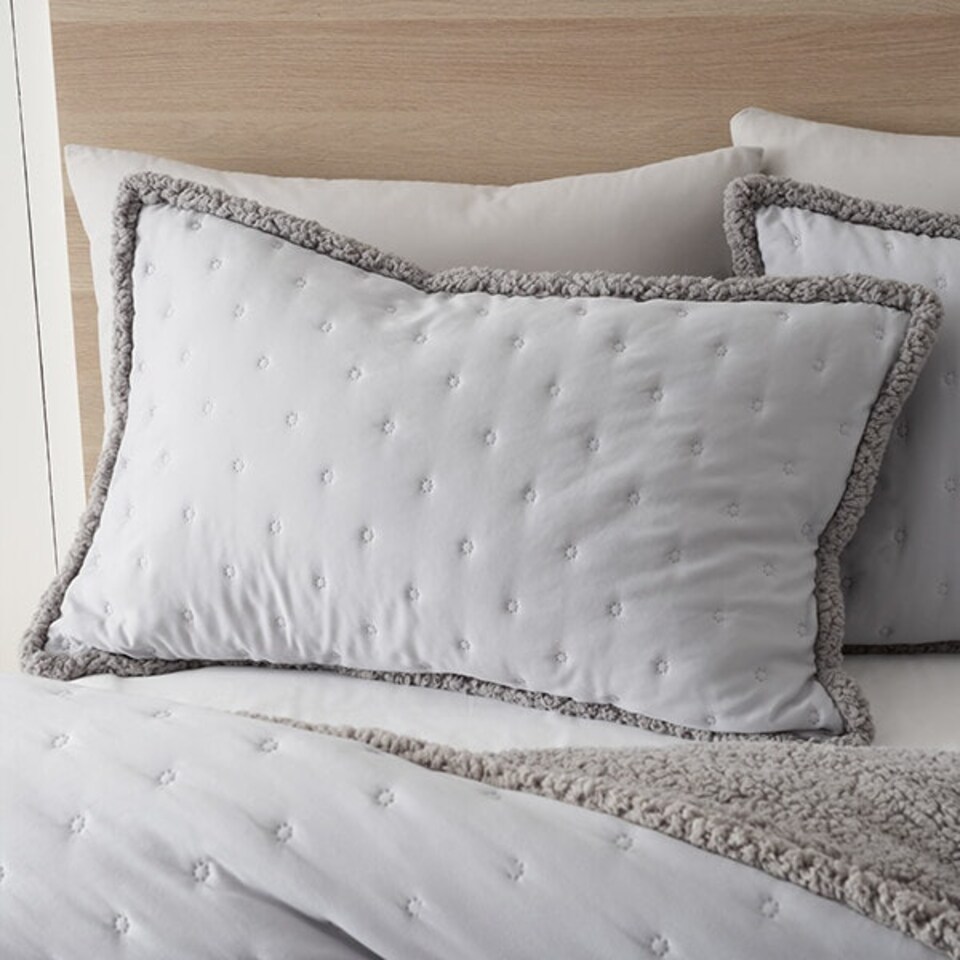 image 1 of Catherine Lansfield Cosy Nori Sherpa King Duvet Set Silver