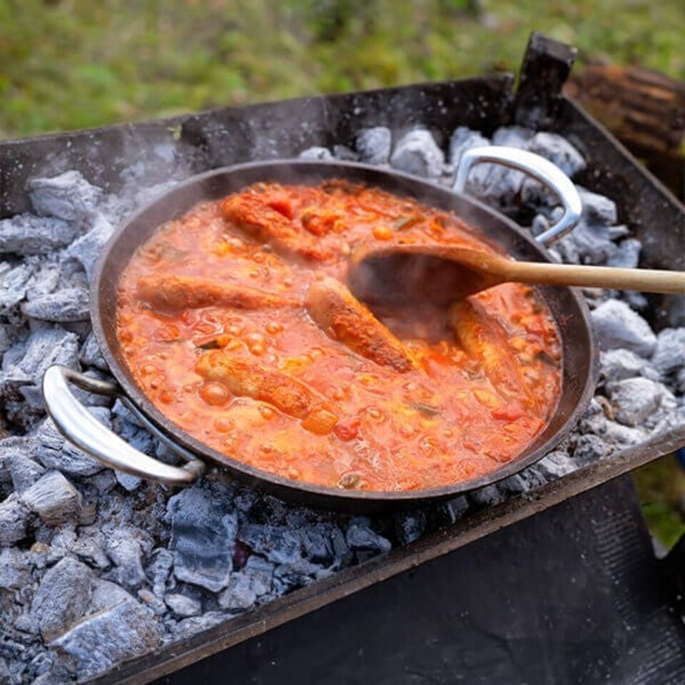 image 1 of Samuel Groves Britannia Cast Iron 28cm Double Handled Skillet