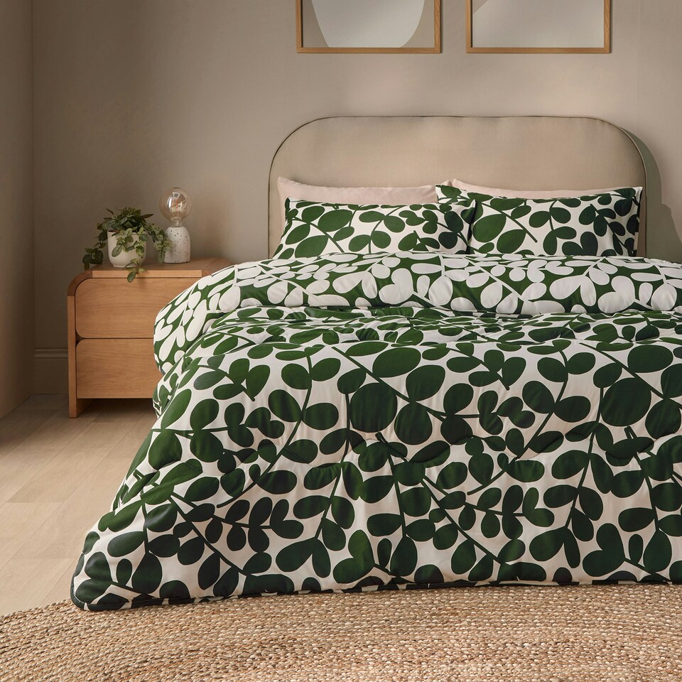 image 1 of Silentnight Coverless 10.5 Tog Duvet and Pillowcase Set, Leaf Print Green | Super King