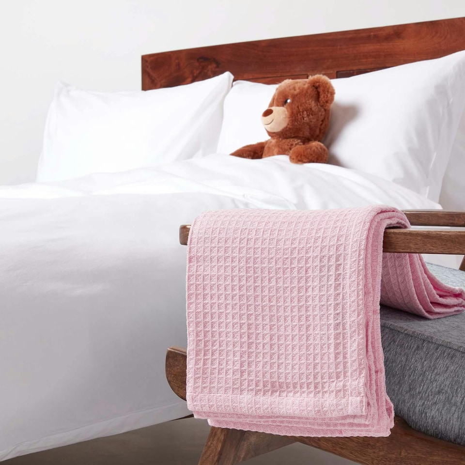 image 1 of Homescapes Organic Cotton Waffle Baby Blanket Pink - 125 x 150 cm | Pink | 1