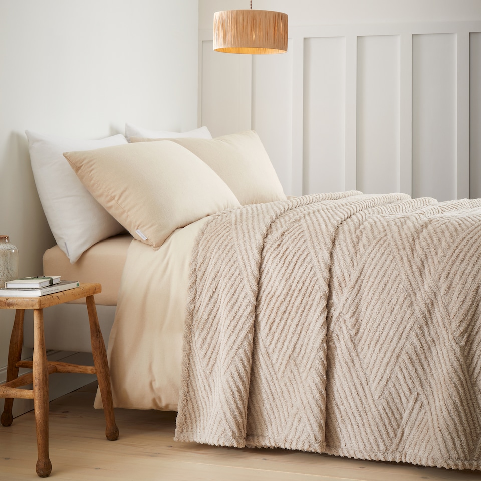 image 1 of Catherine Lansfield Heat Buddy Cosy Super Thermal Blanket Bedspread