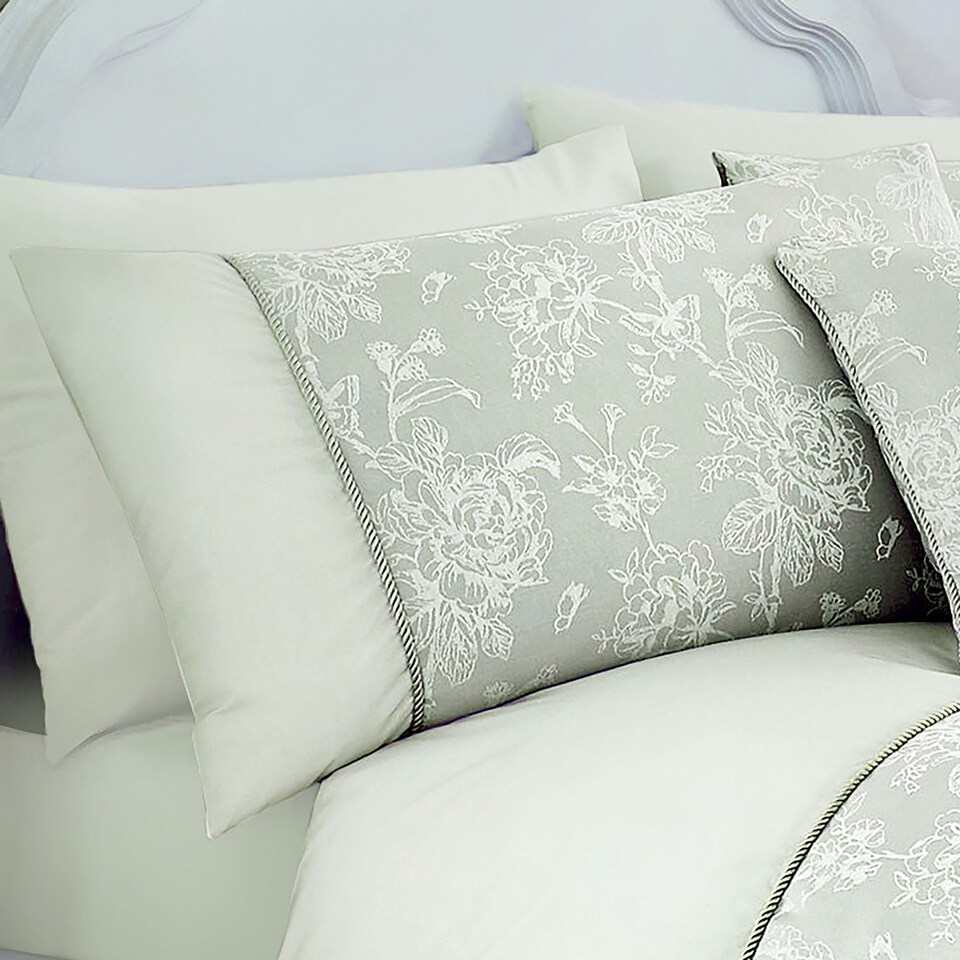 image 1 of D & D Jasmine Duvet Cover Set Green