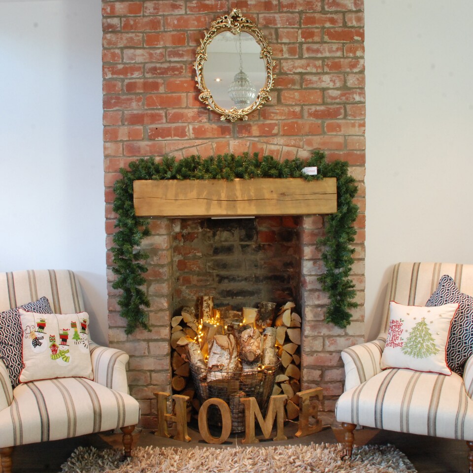 image 1 of 270cm (9ft) x 25cm Samuel Alexander Pine Christmas Garland Decoration Green