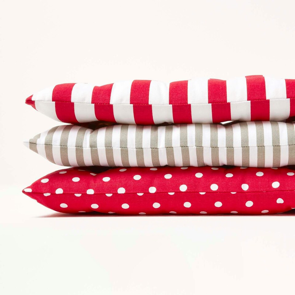 image 1 of Homescapes Garden Bench Cushion Luxury 3 Seater Cotton Stripe Indoor Outdoor Seat Pad | Red | 143 x 48 cm | 1