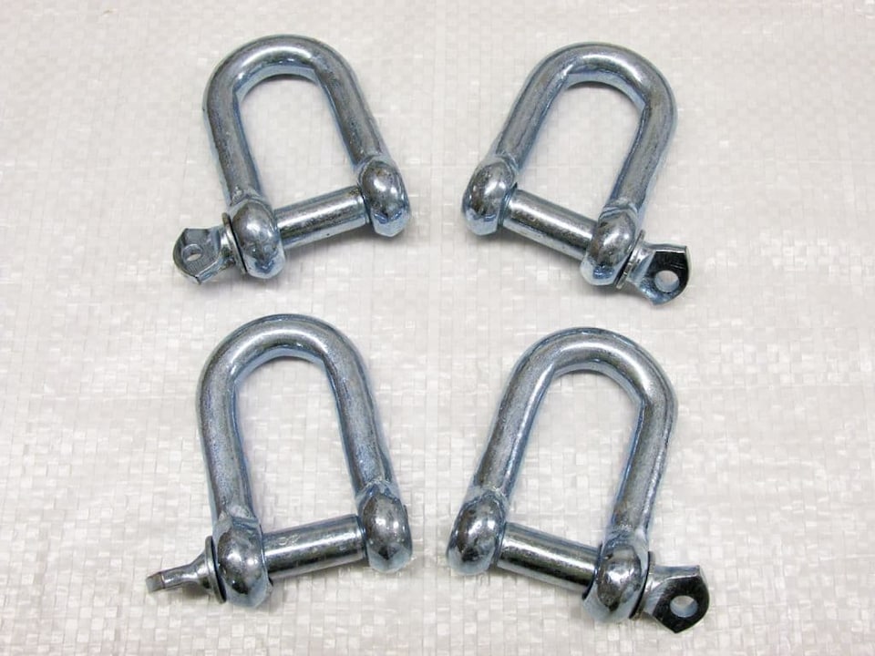 Dee Shackle Screw Pin Galvanised 16MM X2 (Commercial Chain Connector Caravan Tether)