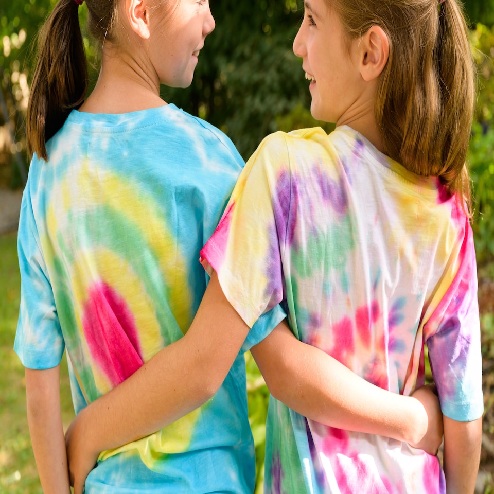 image 1 of KidzMaker - Tie Dye Art Kit