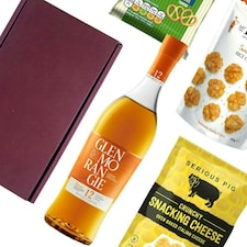 Tullamore Dew Irish Whiskey Nibbles Hamper 70cl 40% abv