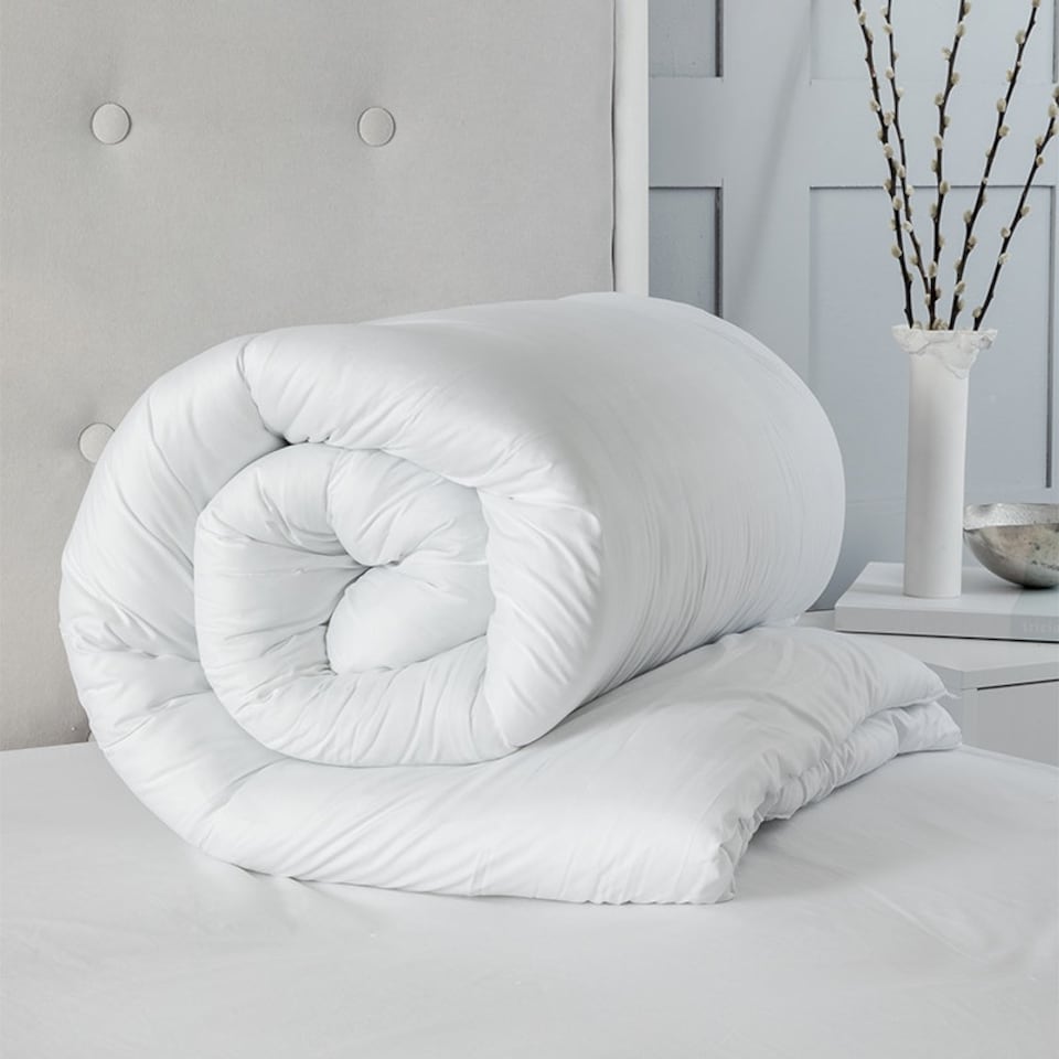 image 1 of Winter Extra Warm 15 Tog Microfibre Soft Like Down Duvet With Non Allergenic Hollowfibre Filling Super King White