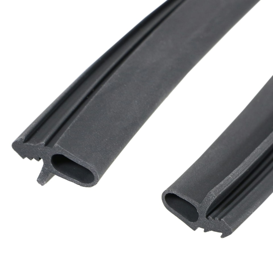 image 1 of SPARES2GO Lower Door Seal for Beko Dishwasher BDF DDN BFD DIN DFN DSN Series (550mm)