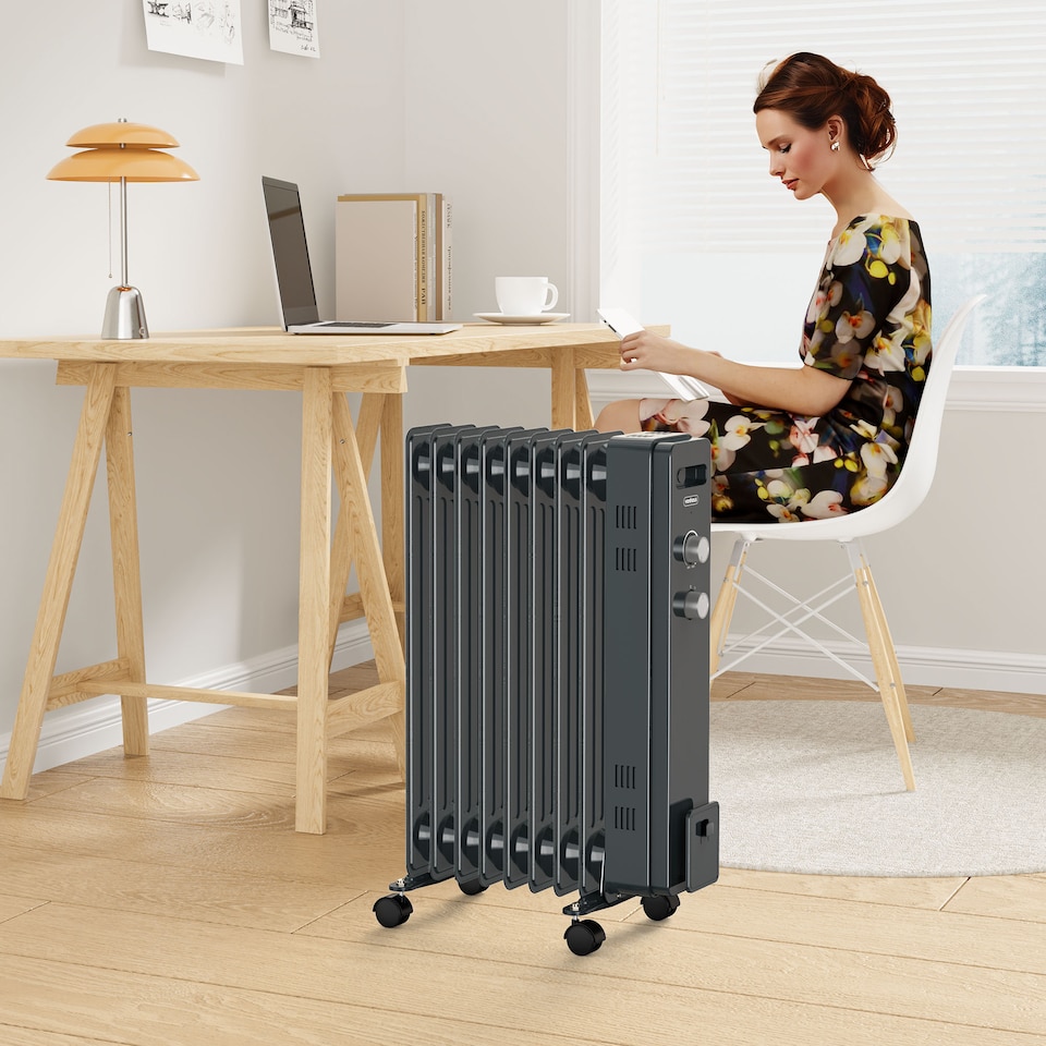 image 1 of VonHaus Oil Filled Radiator 9 Fin Portable Electric Heater