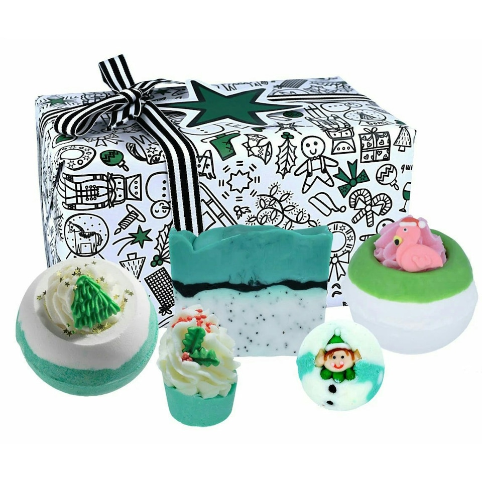 Bomb Cosmetics A White Christmas Bath Gift Set