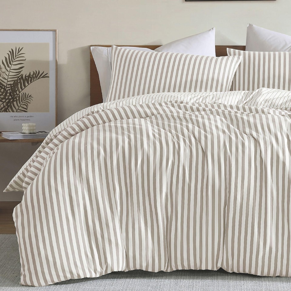 image 1 of Ezysleep Cationic Stripe Duvet Cover Set Breathable Fabric Bedding Single Double King