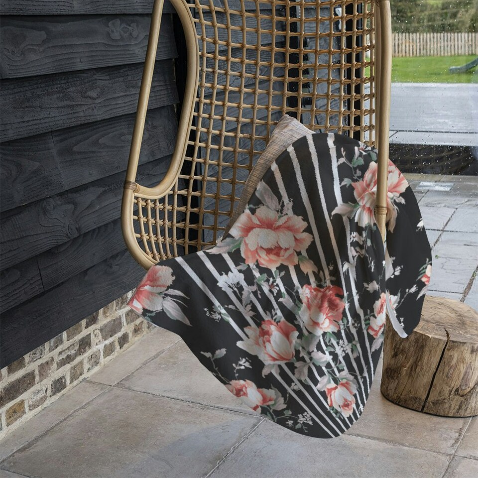 image 1 of Flowers (Blanket)