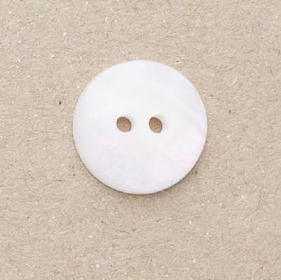 Minerva Baby Pink Mother Of Pearl Effect Round Buttons for Dressmaking - 13mm - per value pack of 100