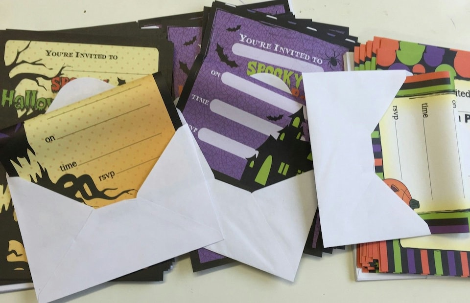 image 1 of Pack of 20 Halloween Invitations & Envelopes