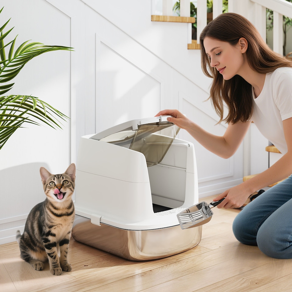 image 1 of PawHut Stainless Steel Litter Box, Enclosed Metal Cat Litter Tray with Scoop | White | One Size