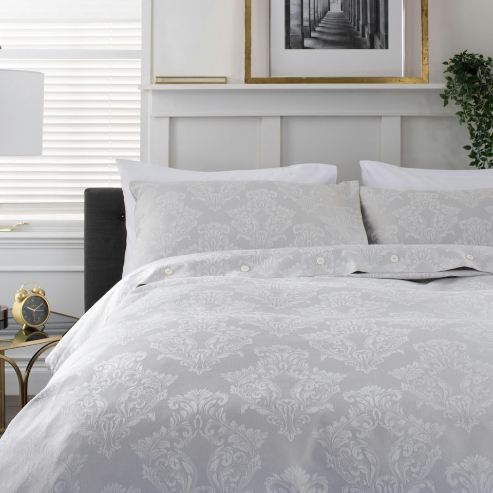 image 1 of Versailles Jacquard Bedding – Luxurious Bedlinen with Delicate Detailing Silver | Ecru | Double
