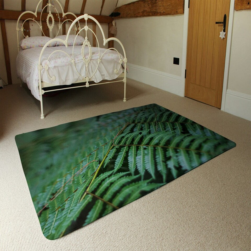image 1 of grren leaves pattern and texture at Indonesia (Rug) Green | S